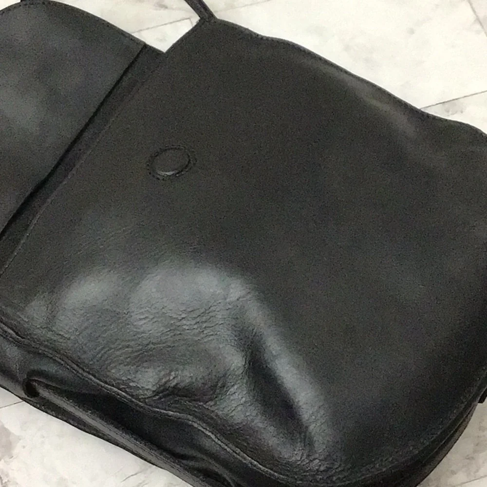 Roots Black Leather Crossbody Bag - Picture 6 of 8